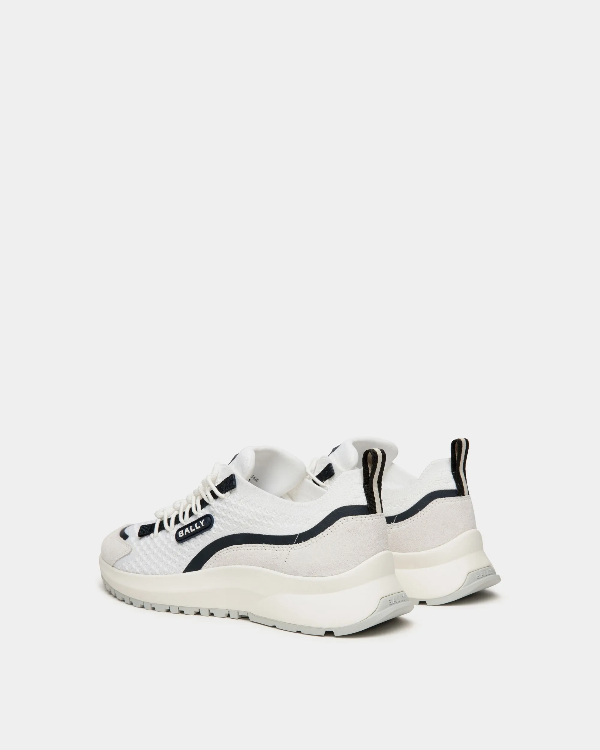 520 Sneaker In White And Navy Blue Knit Fabric