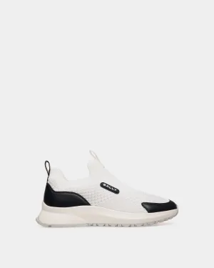 520 Sneaker In White And Navy Blue Knit Fabric