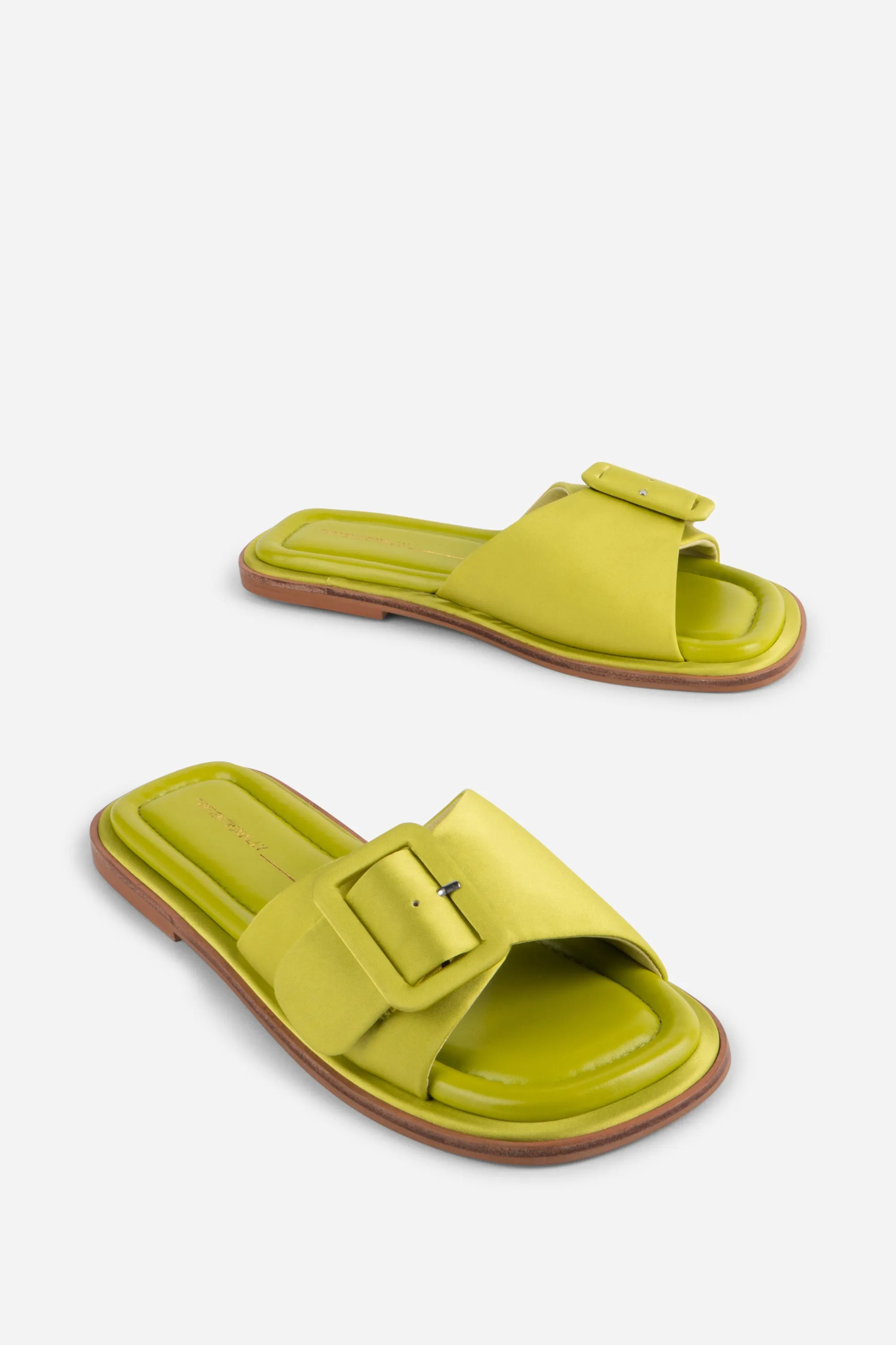 ASTRID SQUARE TOE SANDAL