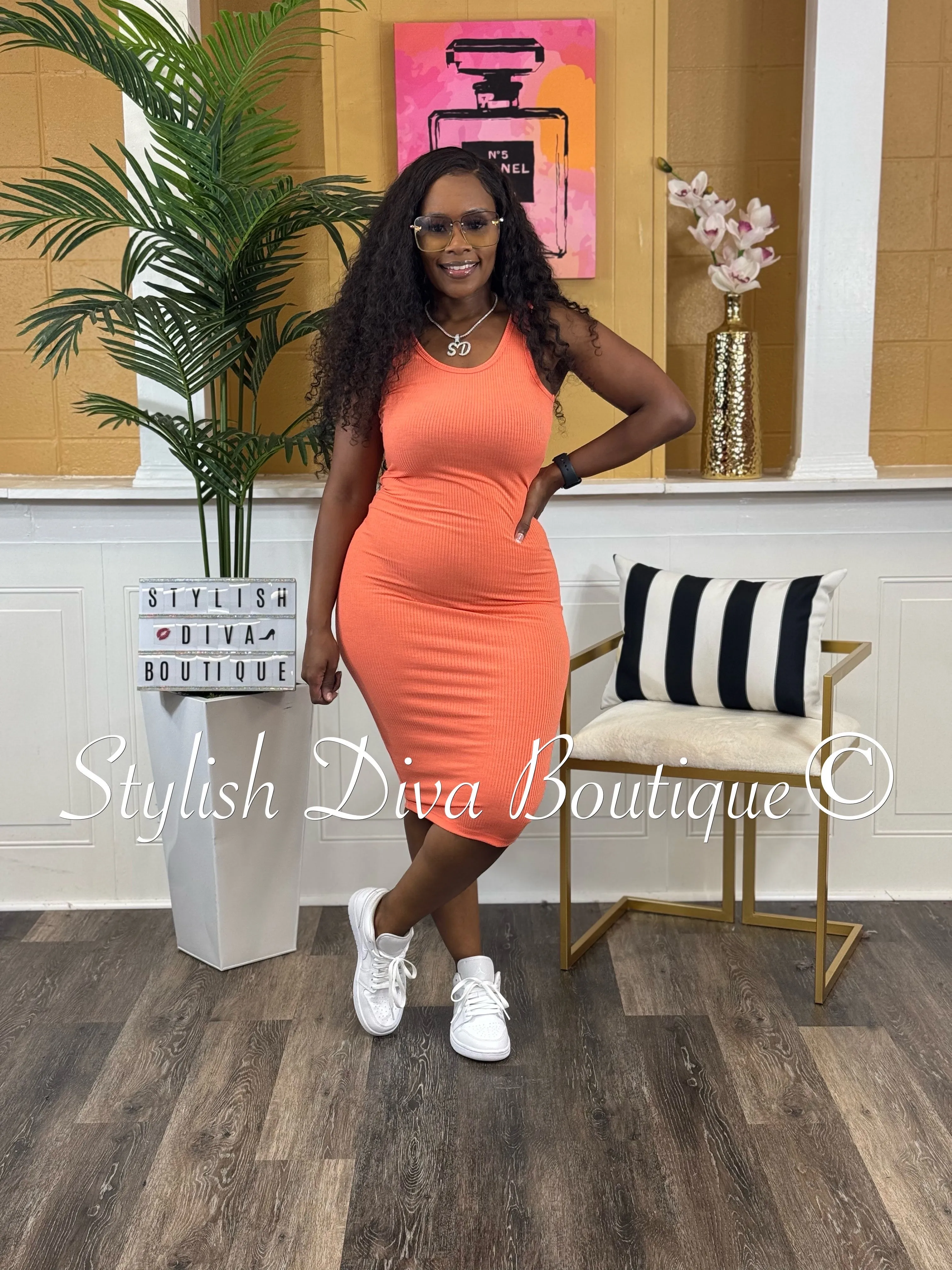 Avi Ribbed Midi Dress (Coral)