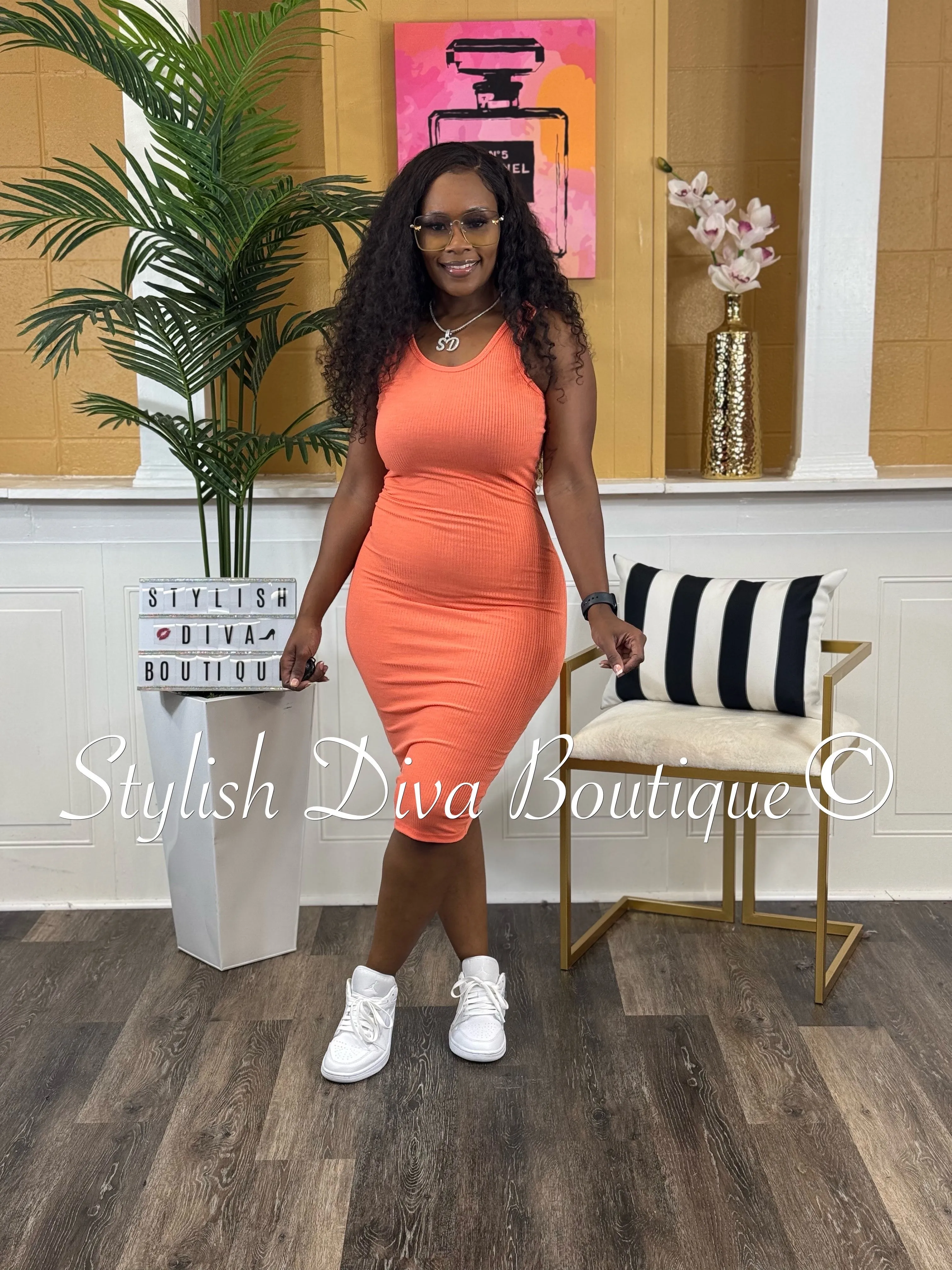 Avi Ribbed Midi Dress (Coral)