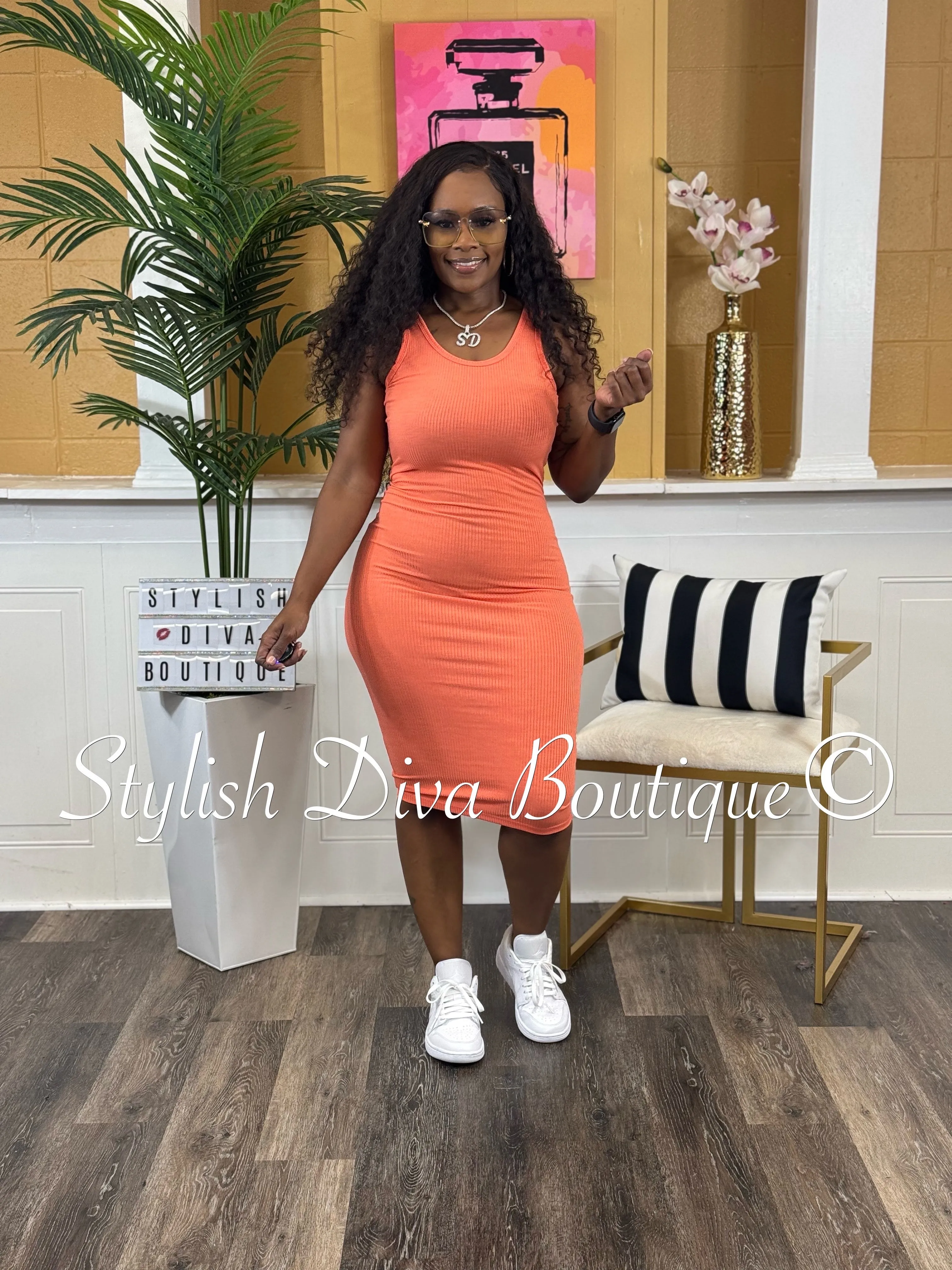 Avi Ribbed Midi Dress (Coral)