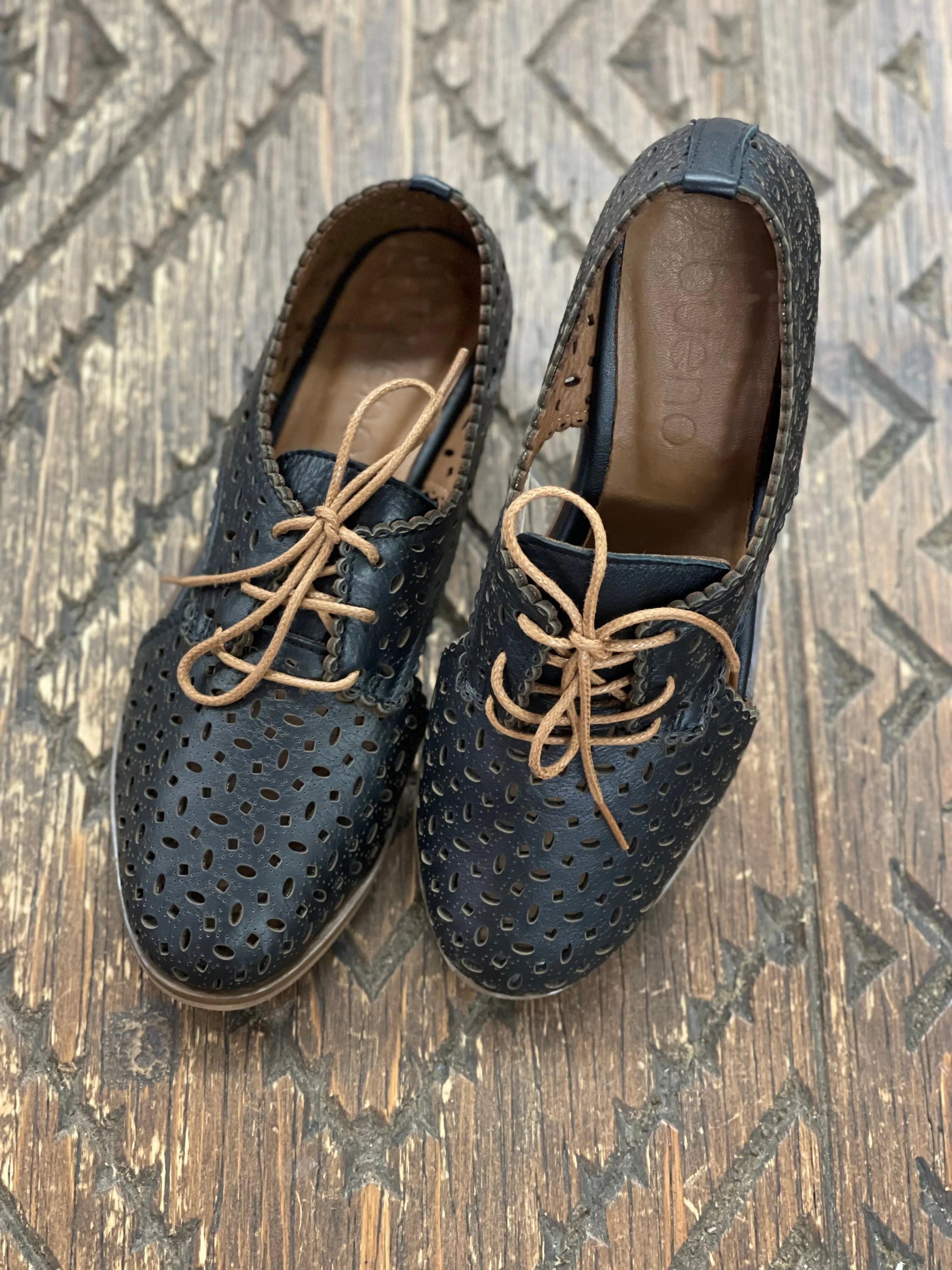 Bueno Leada Black Lace up