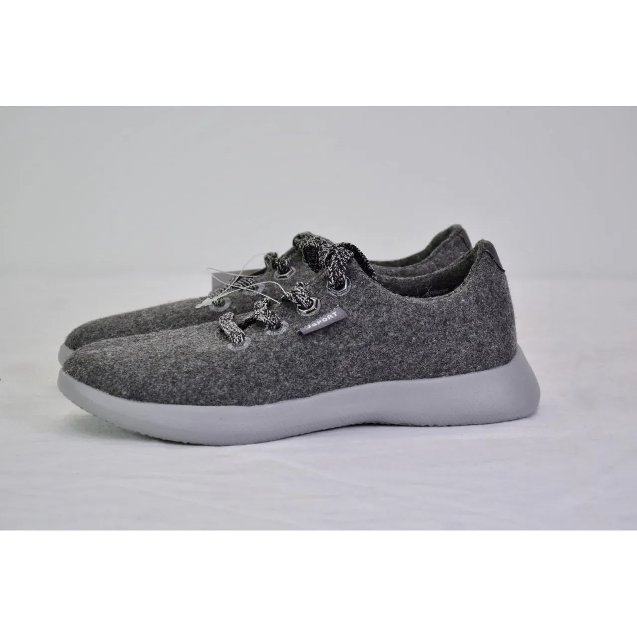 JSport Women's Arrow Lace Up Sneakers Grey 6.5