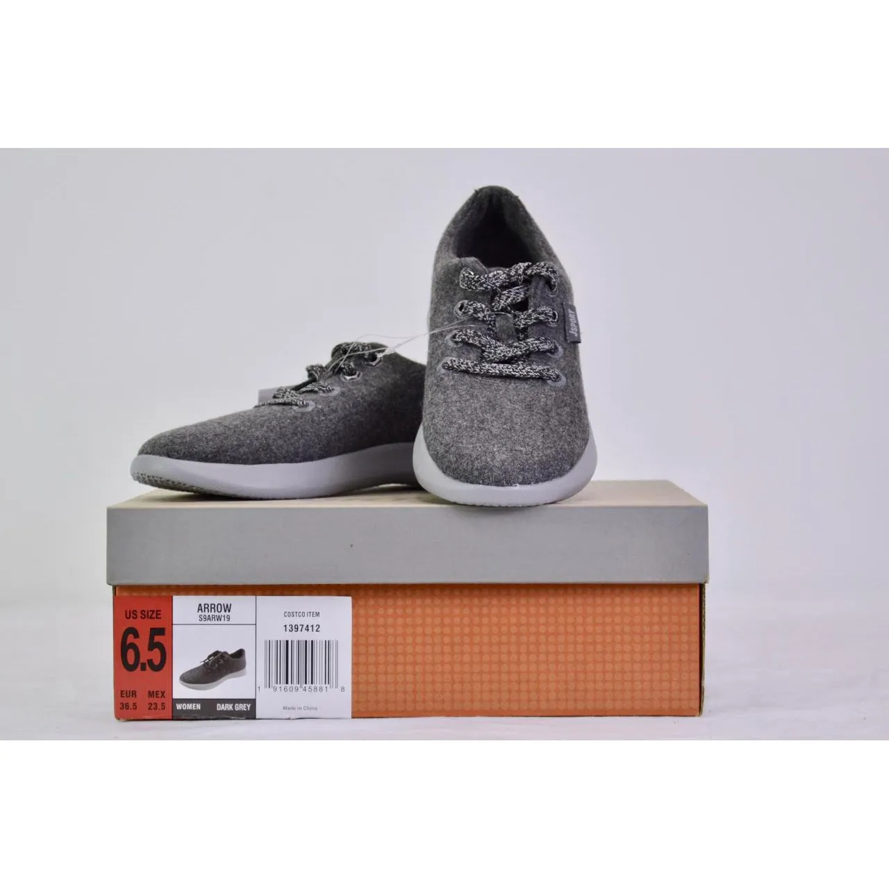 JSport Women's Arrow Lace Up Sneakers Grey 6.5