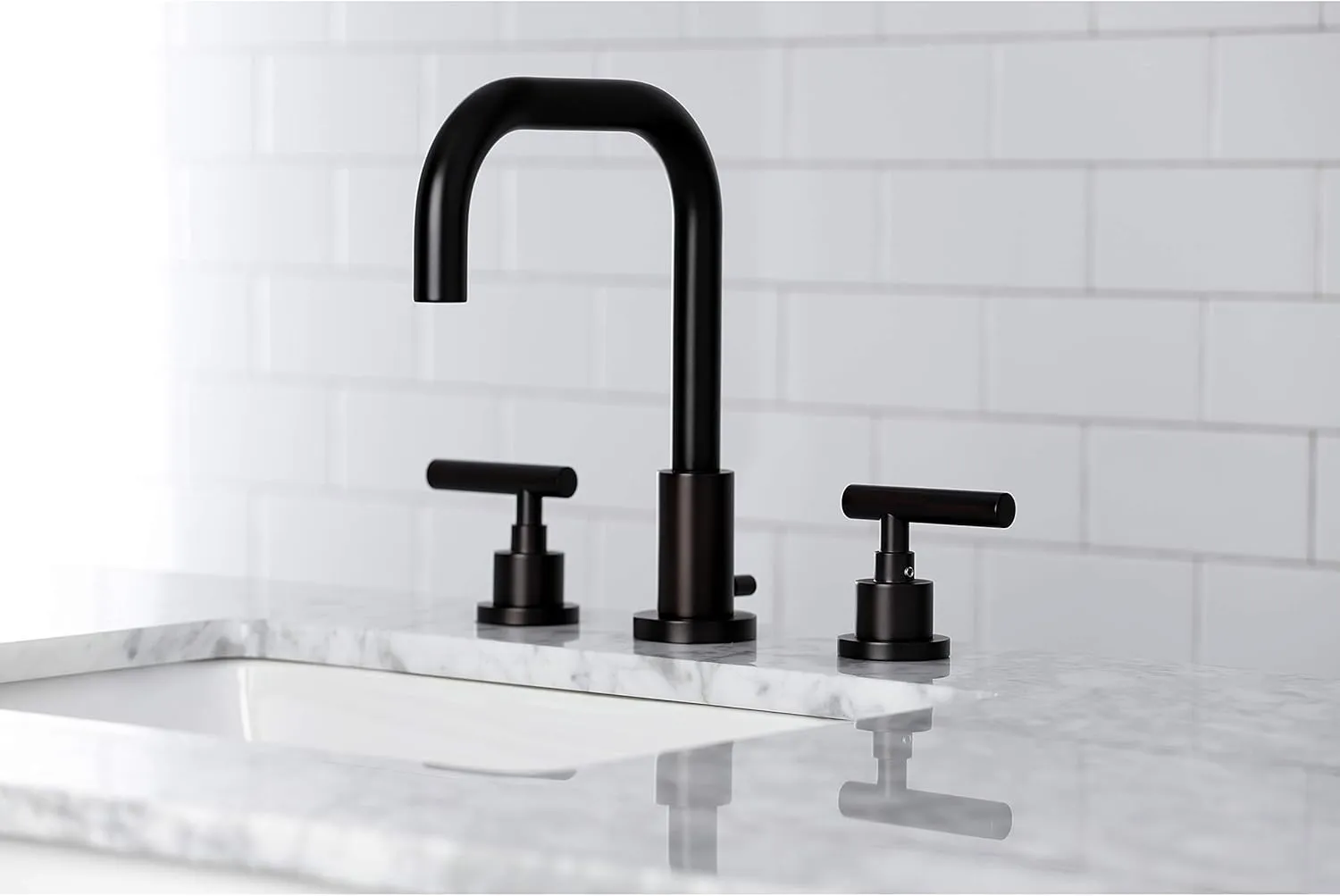 Kingston Brass FSC8935CML Manhattan Widespread Bathroom Faucet with Brass Pop-Up, 9.5 x 6.81 x 2.5, Oil Rubbed Bronze