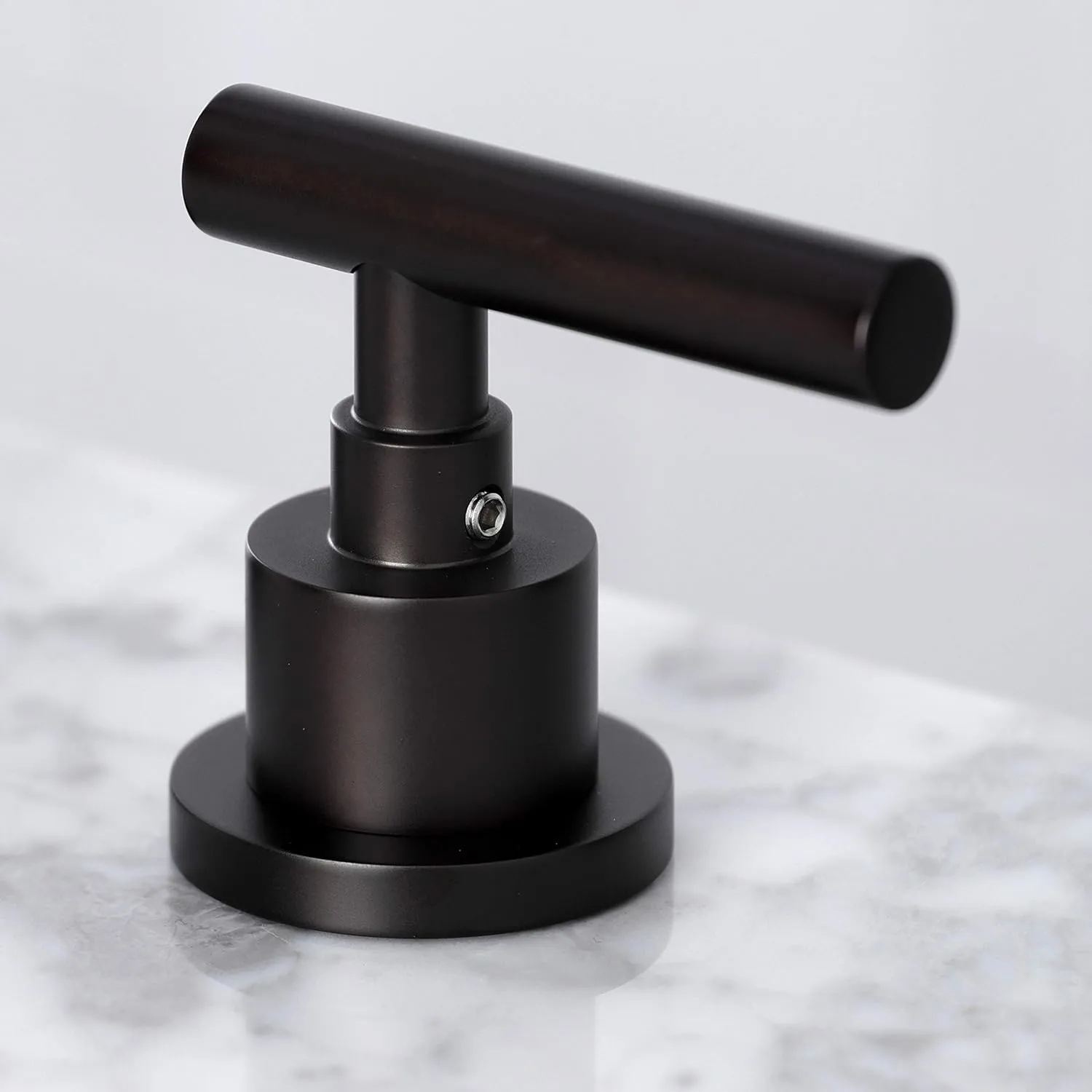 Kingston Brass FSC8935CML Manhattan Widespread Bathroom Faucet with Brass Pop-Up, 9.5 x 6.81 x 2.5, Oil Rubbed Bronze