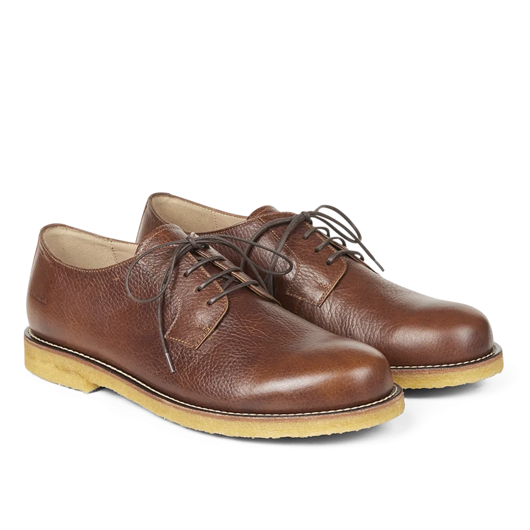 Lace-up shoe