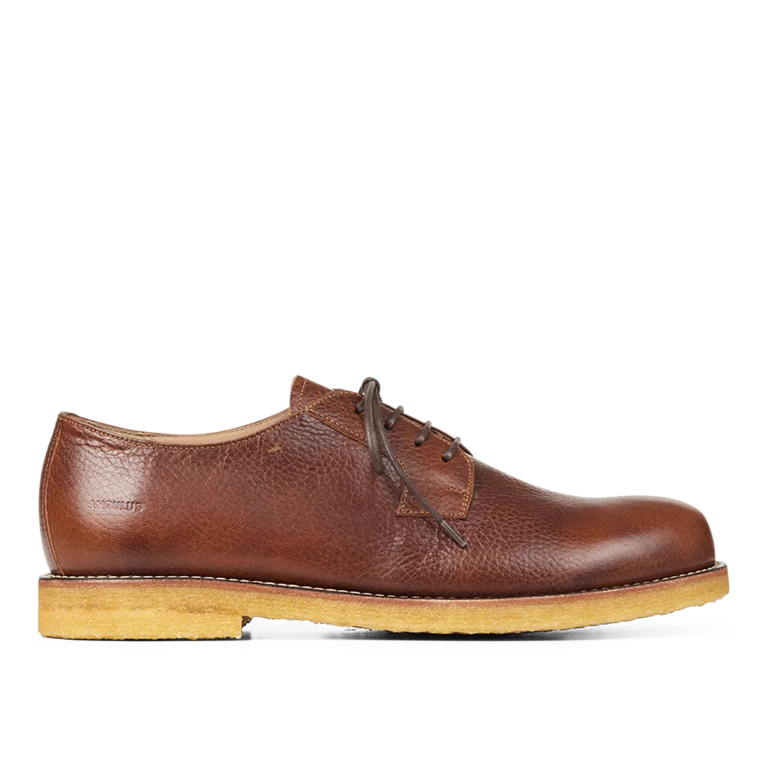Lace-up shoe