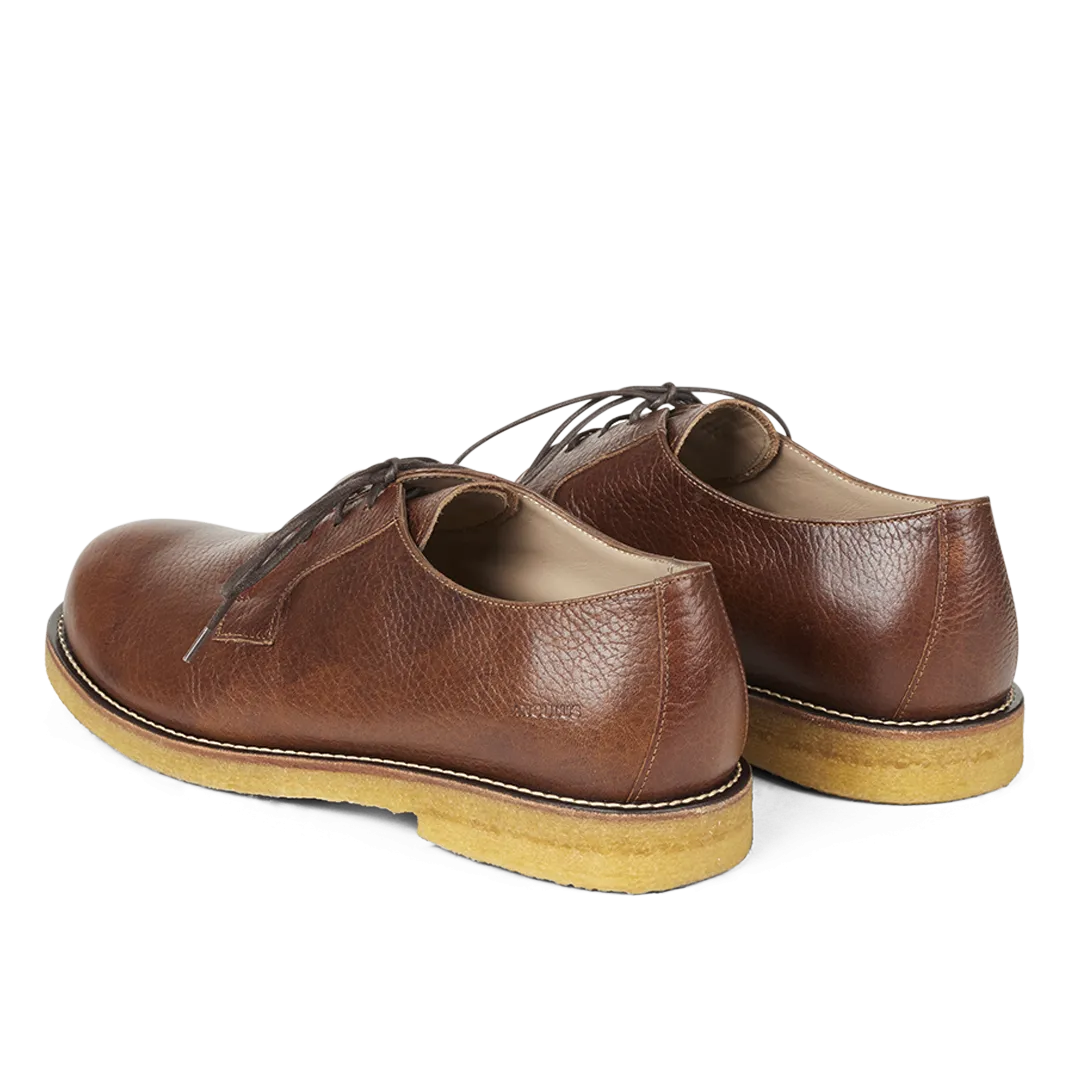 Lace-up shoe
