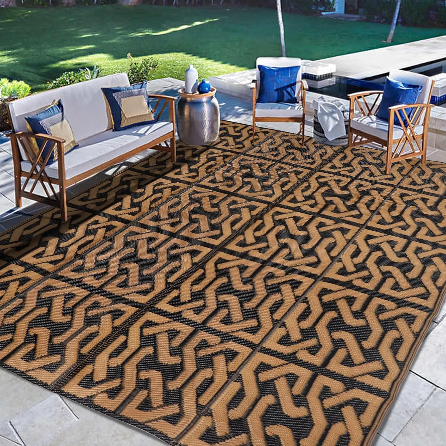 SAND MINE Reversible Mats, Plastic Straw Rug, Modern Area Rug, Large Floor Mat and Rug for Outdoors, RV, Patio, Backyard, Deck, Picnic, Beach, Camping, Trailer, Black & Brown, 5' x 8'