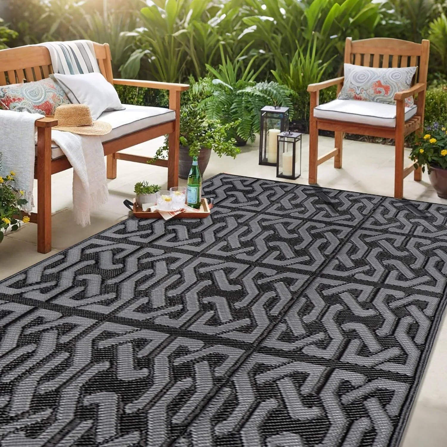 SAND MINE Reversible Mats, Plastic Straw Rug, Modern Area Rug, Large Floor Mat and Rug for Outdoors, RV, Patio, Backyard, Deck, Picnic, Beach, Trailer, Camping (4' x 6', Black & Grey)