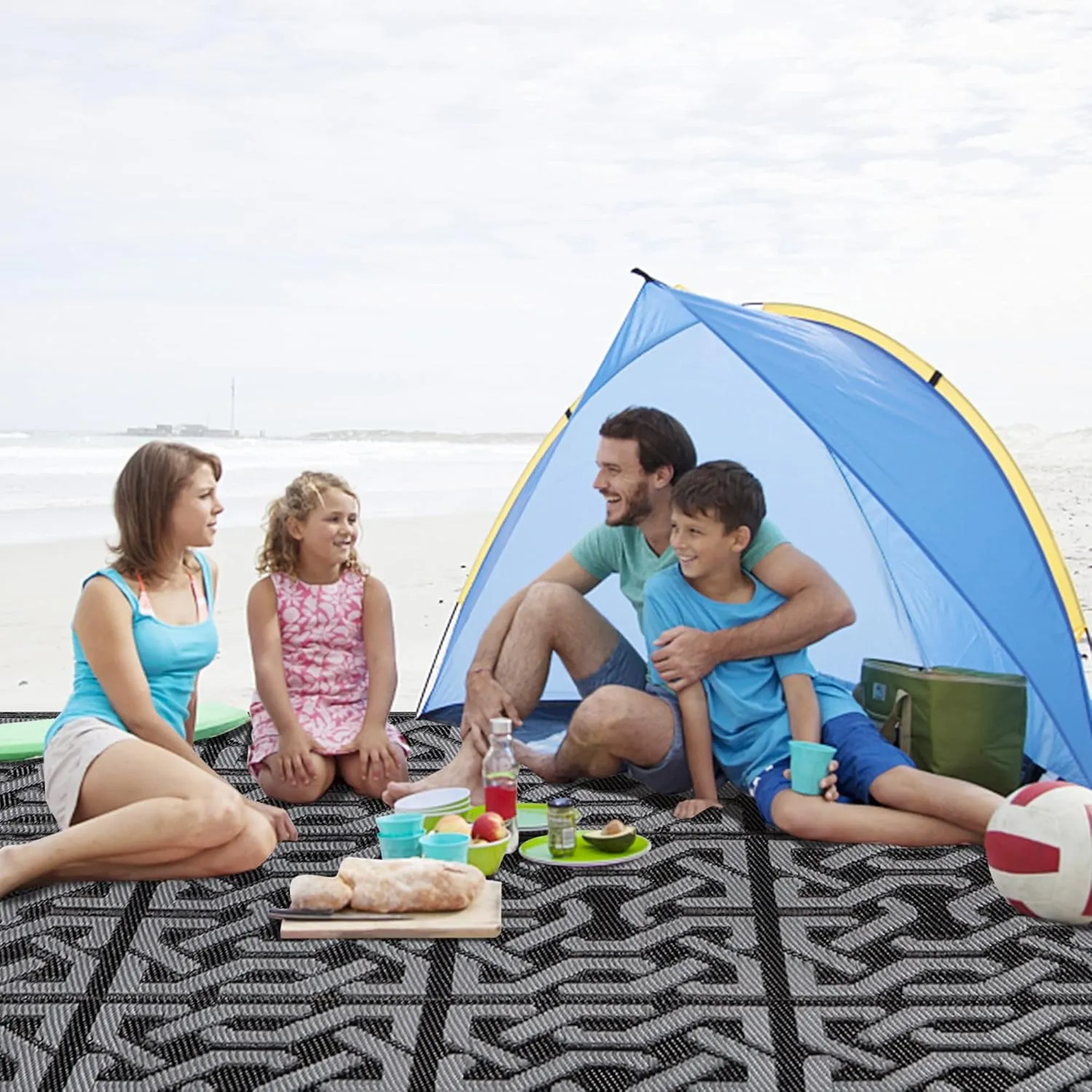 SAND MINE Reversible Mats, Plastic Straw Rug, Modern Area Rug, Large Floor Mat and Rug for Outdoors, RV, Patio, Backyard, Deck, Picnic, Beach, Trailer, Camping (4' x 6', Black & Grey)