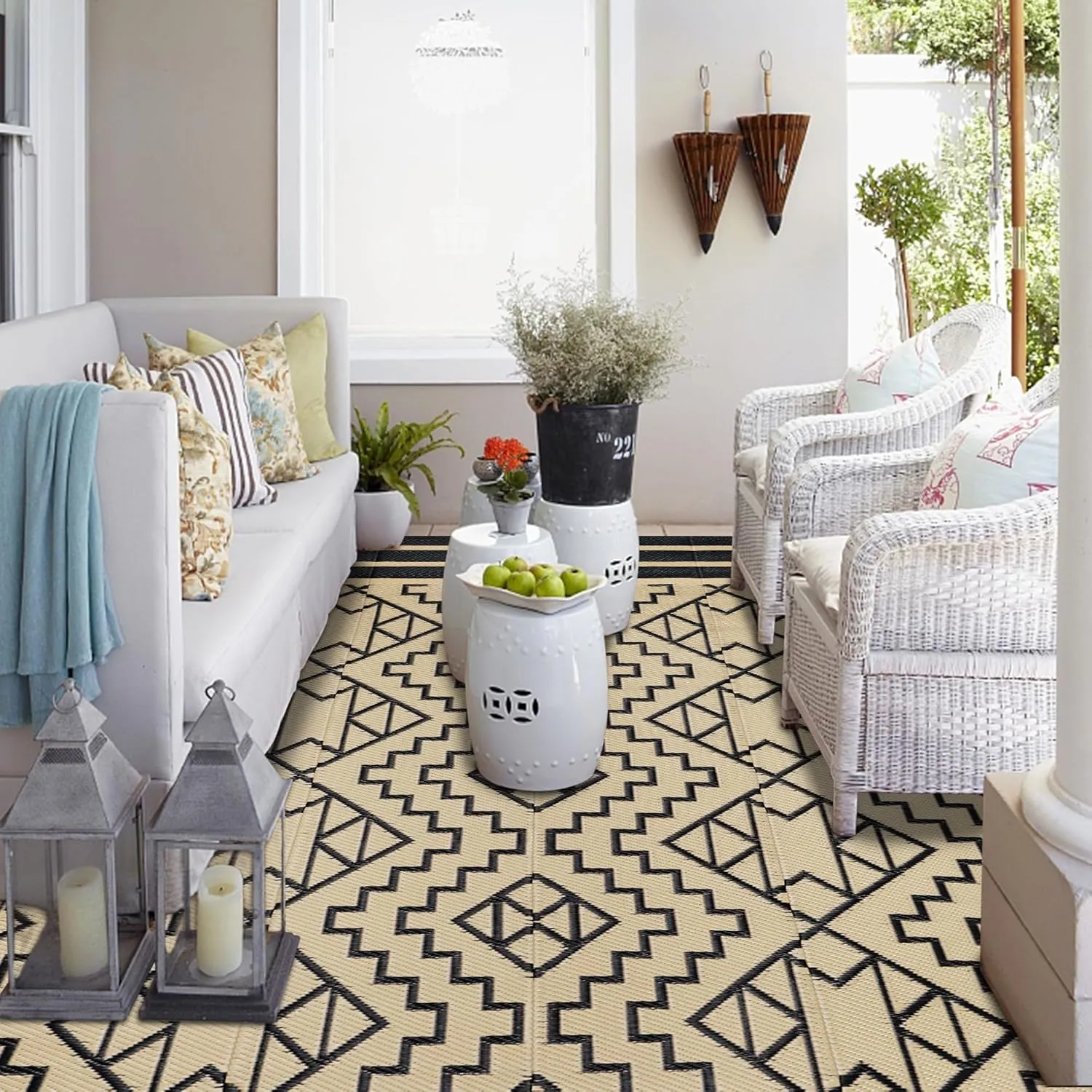 SAND MINE Reversible Mats, Plastic Straw Rug, Modern Area Rug, Large Floor Mat and Rug for Outdoors, RV, Patio, Backyard, Deck, Picnic, Beach, Trailer, Camping (5' x 8', Black & Beige)