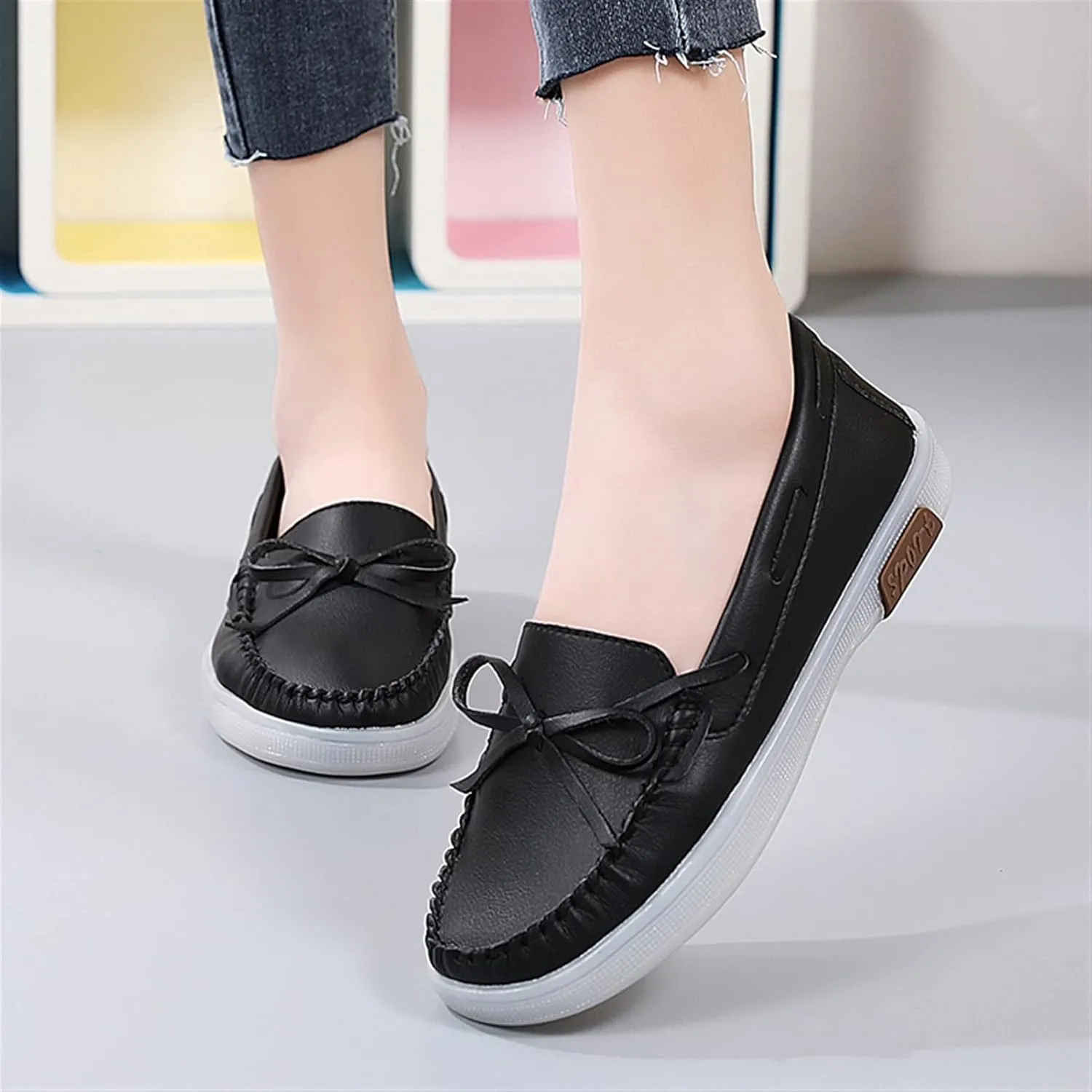TAYGUM Nurse Shoes for Women Vegan Leather Deck Shoes Lace Up 1-Eye Stitching Details Comfort Lightweight Resistant Casual Slip On(Black,40)