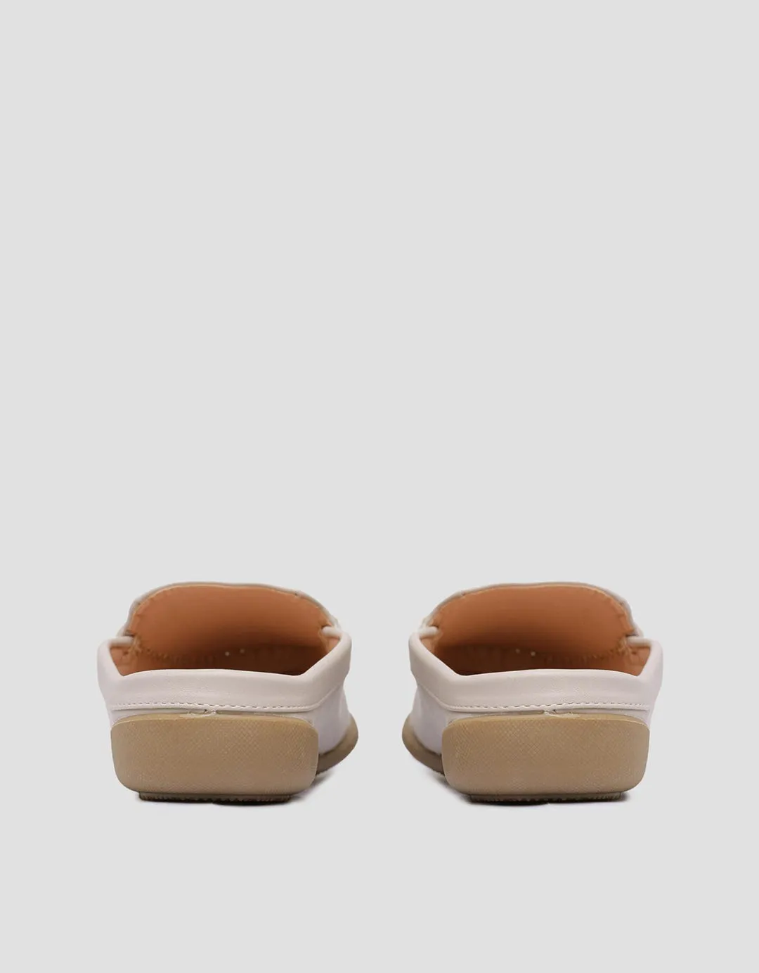 Triset Buckle Detail Sandal Selop Wanita
