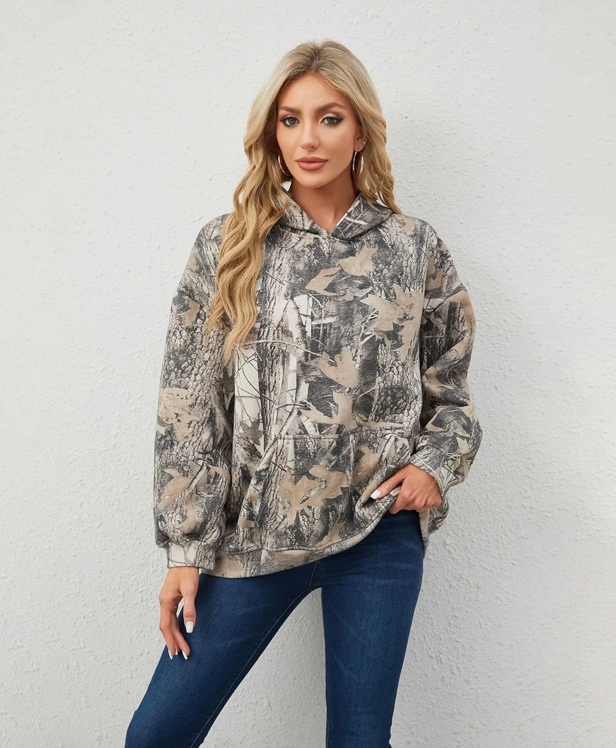 Women Oversized Fleece Camo Hoodies Maple Leaf Hooded Sweatshirt Casual Long Sleeve Fall Pullover Tops With Pockets