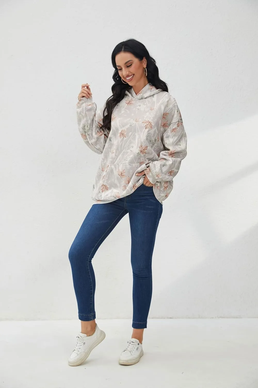Women Oversized Fleece Camo Hoodies Maple Leaf Hooded Sweatshirt Casual Long Sleeve Fall Pullover Tops With Pockets