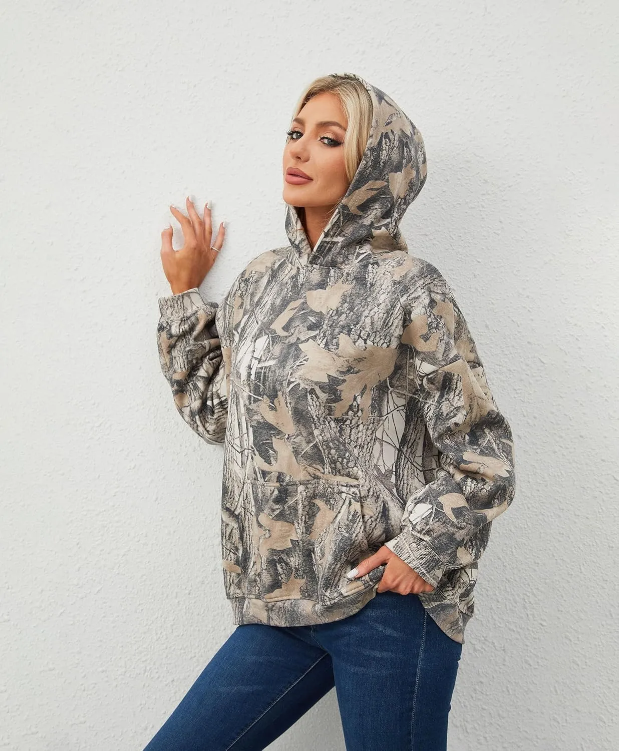 Women Oversized Fleece Camo Hoodies Maple Leaf Hooded Sweatshirt Casual Long Sleeve Fall Pullover Tops With Pockets